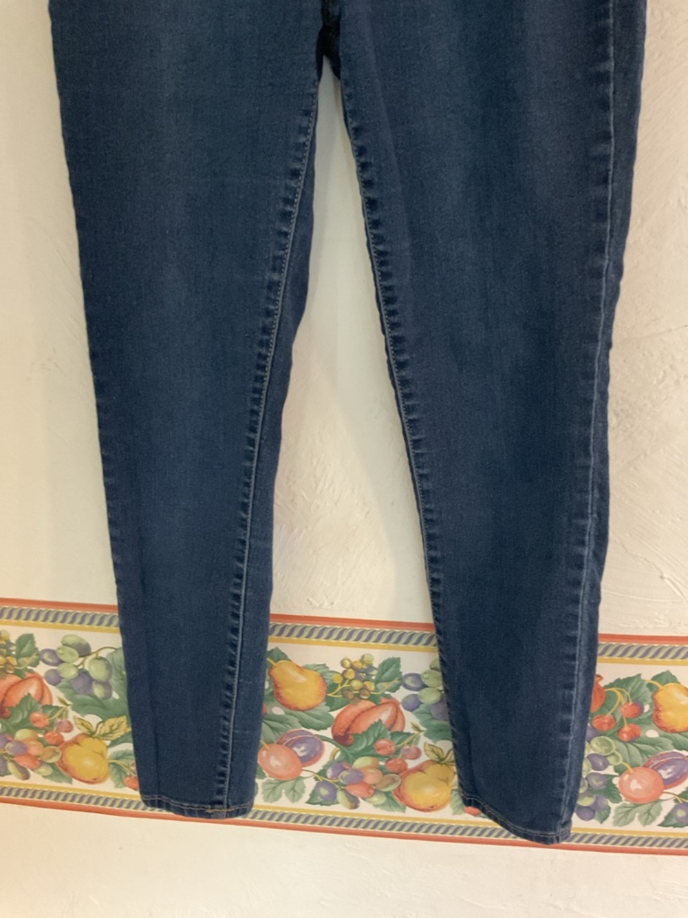 Curve Appeal Essential High Rise Skinny Jeans Size 4 Dark Wash - Picture 3 of 7